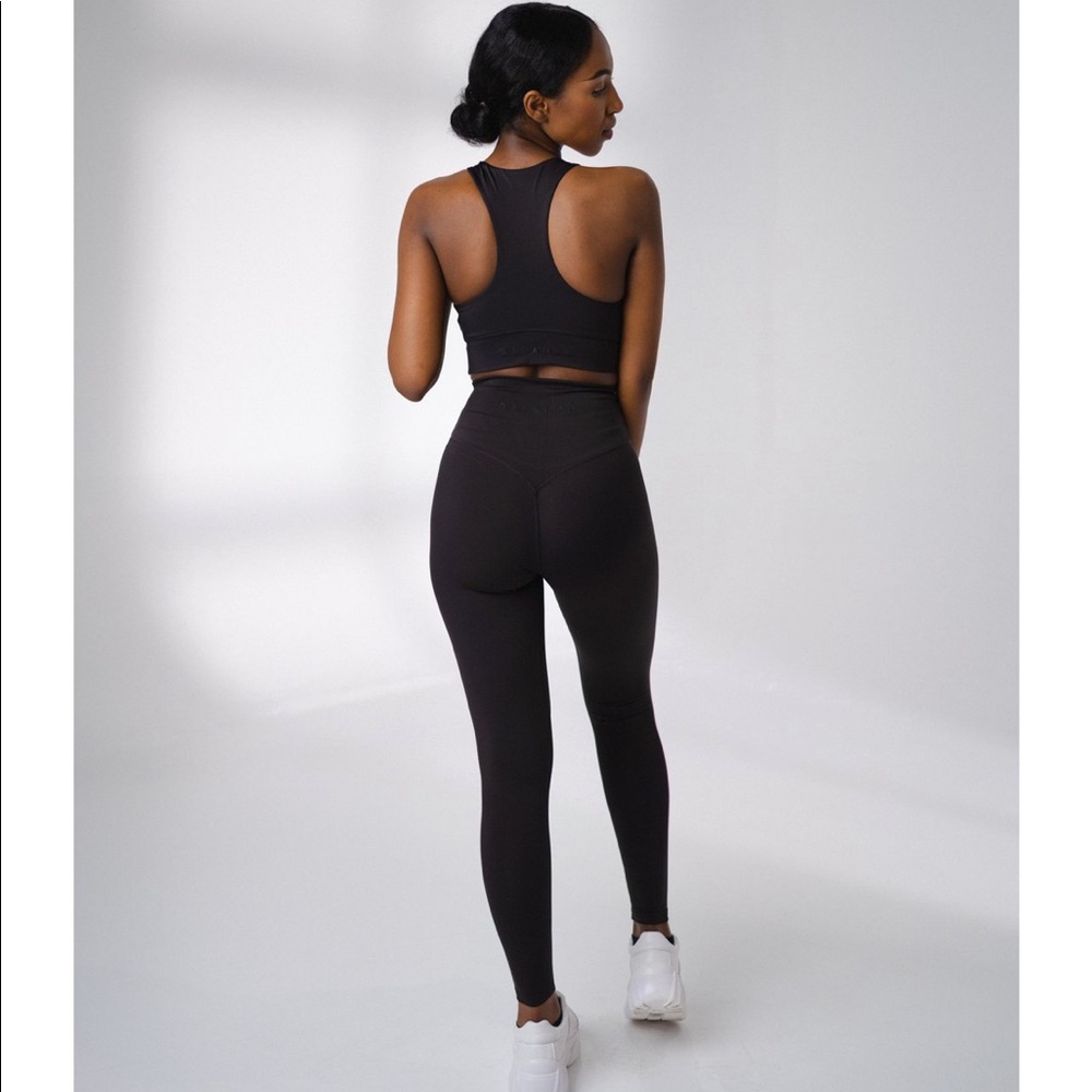 Balance Athletica - THE TENACITY PANT - BLACK LOGO